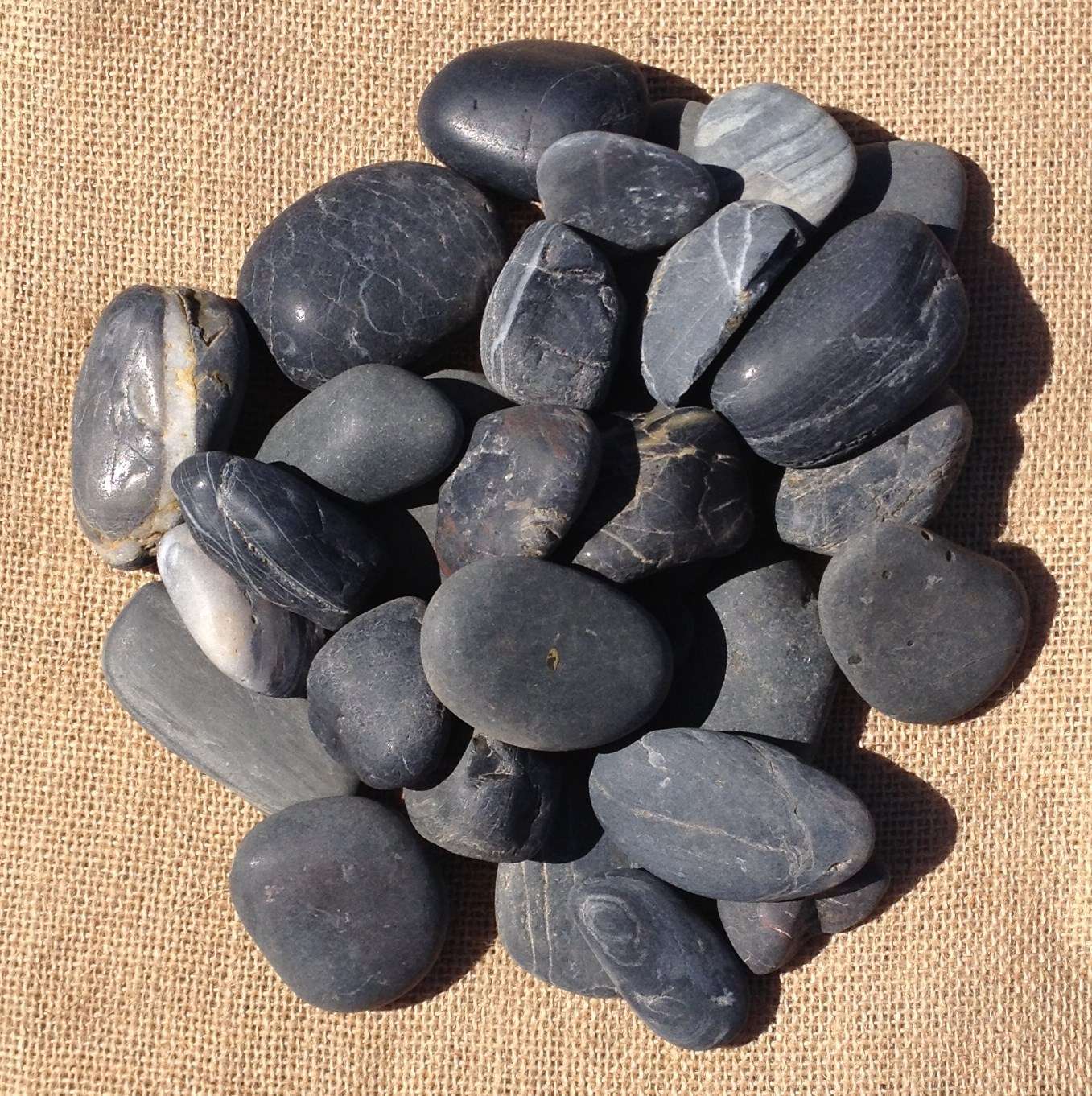 Black Polished Pebbles 20 - 40mm