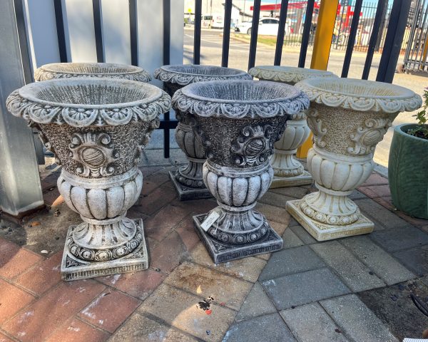 Scroll Urn