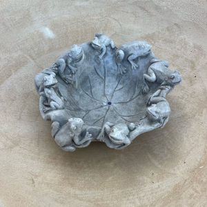Planter- Circle of Frogs