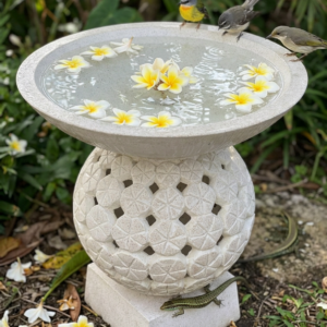 Frangipani Ball Birdbath Terrazzo – White